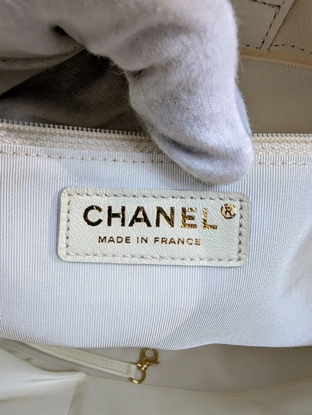 Chanel White Caviar Leather Classic Shopping Tote (GST) Turnlock Bag